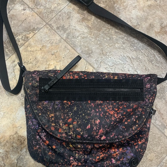 Cross body bags - Picture 3 of 6